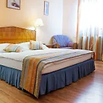 Kolstejn Wellness Centrum Otel 3*