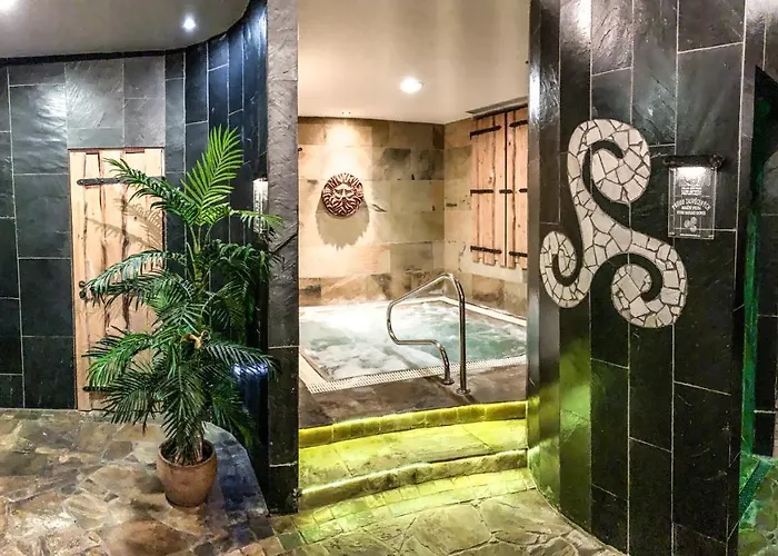 Kolstejn Wellness Centrum מלון 3*